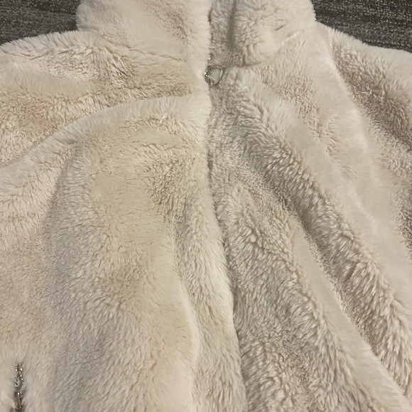 Light pink fur jacket - Picture 3 of 4